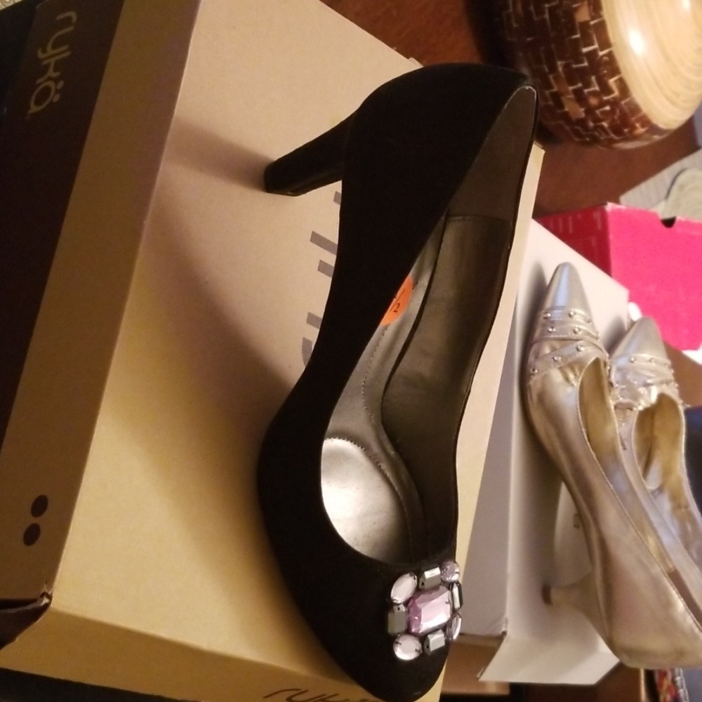 Bandolino Shoes